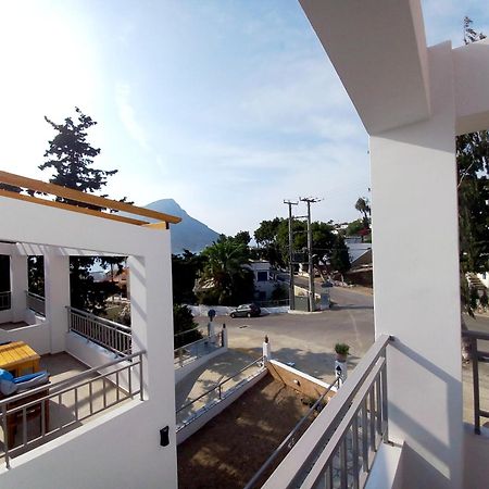 Apartamento Odyssey By Climbing House Myrties Exterior foto